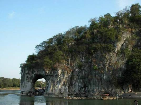 叠彩山景区