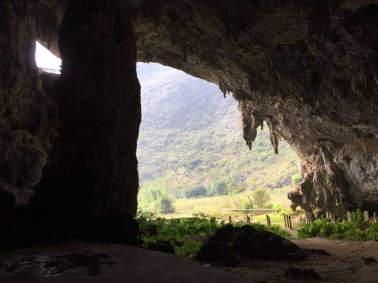 燕岩（广东省怀集县燕岩风景区）